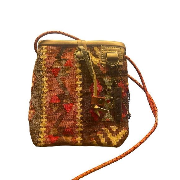 Vintage wool klum leather pocket backing trim woven strap.  New with tag
Cutest - Picture 3 of 6